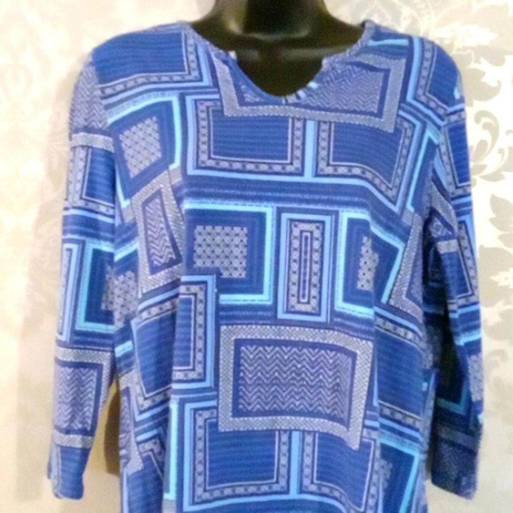 Norm Thompson Blue Patterned Tunic - Picture 2 of 5
